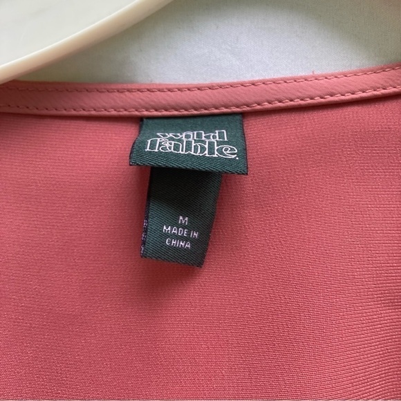 Wild Fable peach tie front crop top with ruffle, size medium - Picture 4 of 8